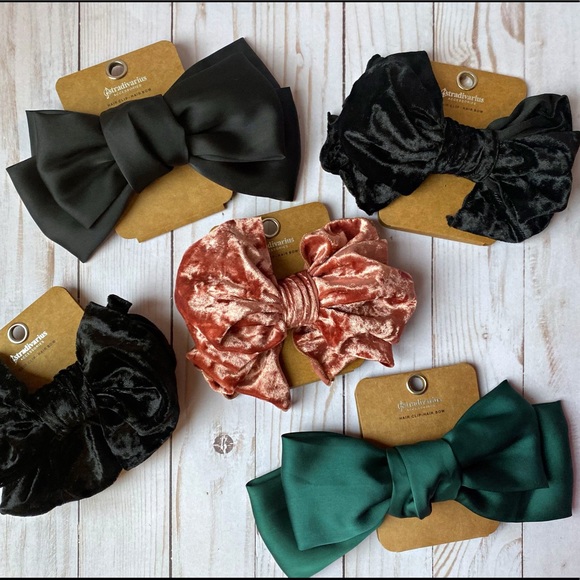 Hair clip with Satin Bow in Green - Picture 3 of 3